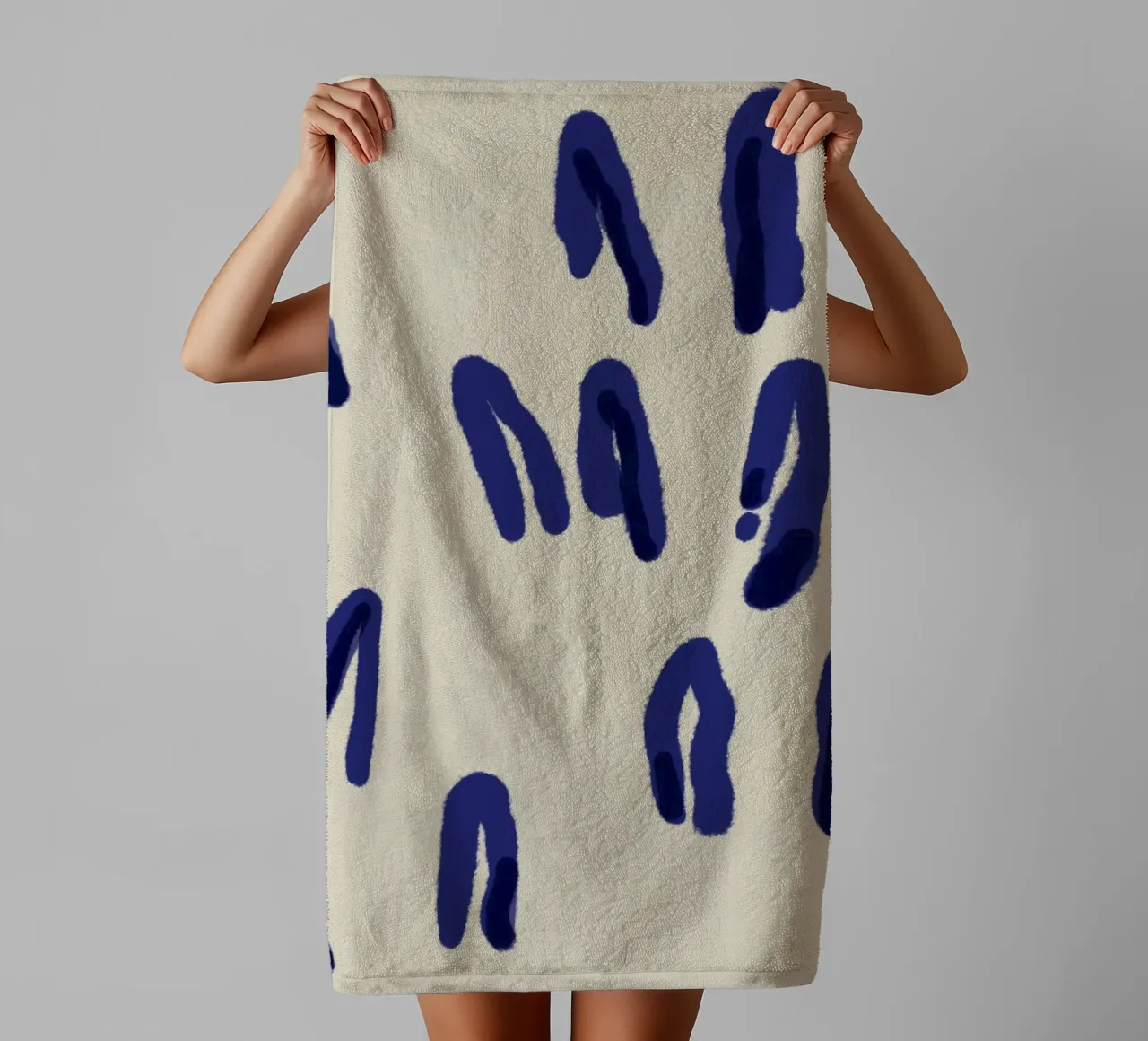 Abstrait à l'encre bleue serviette de bain de Little Dean
