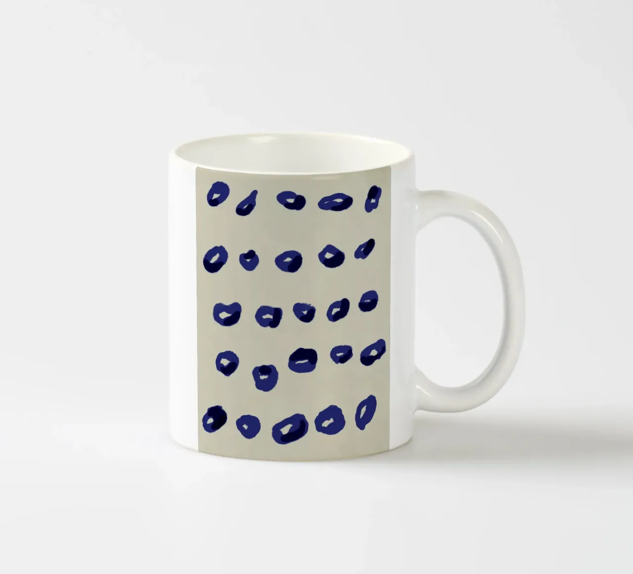 Piccoli cerchi minimalisti tazza in ceramica da Little Dean