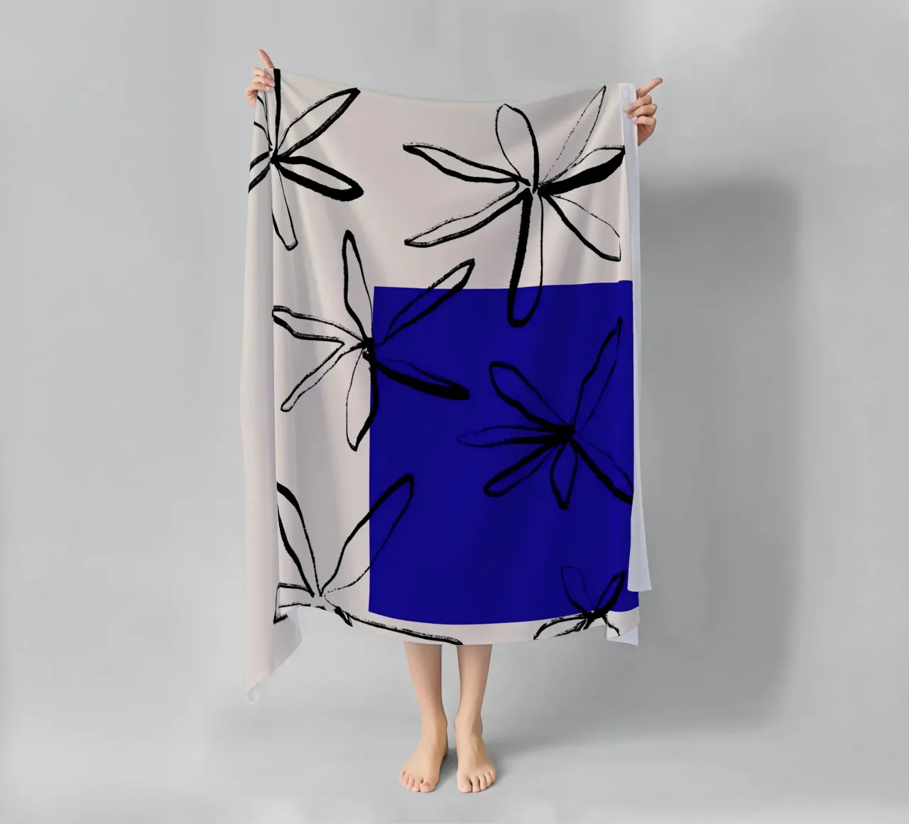 Blooming petals No 02 telo mare da treechild
