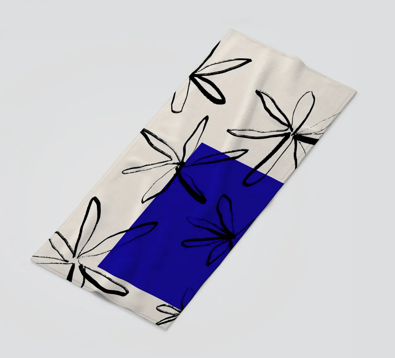 Blooming petals No 02 telo mare da treechild