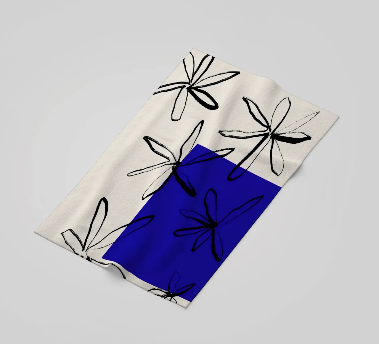 Blooming petals No 02 telo mare da treechild