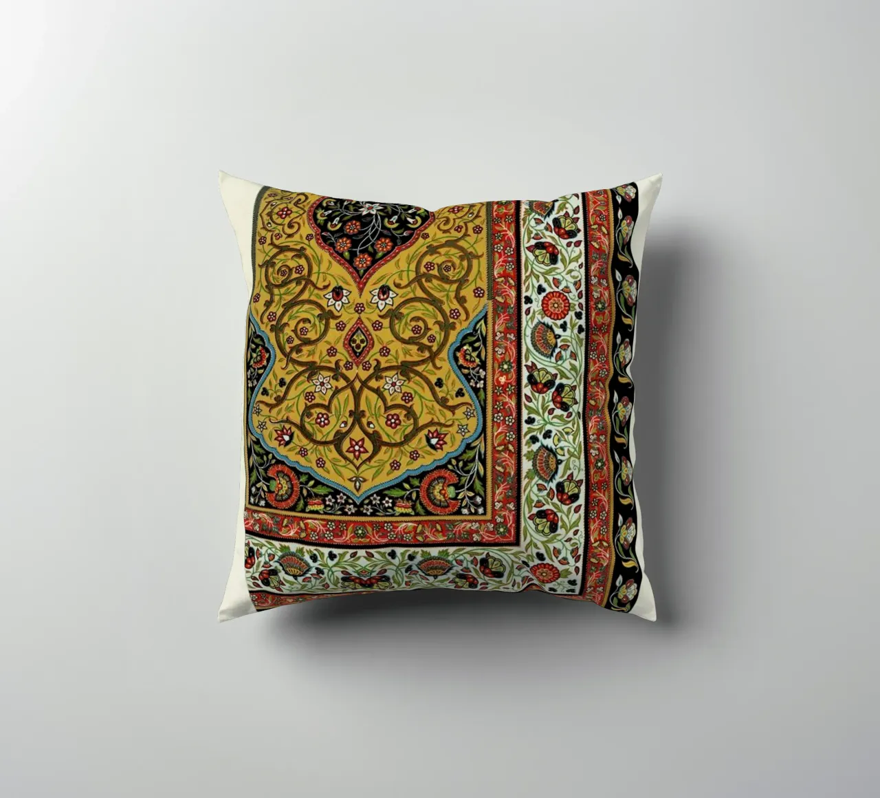 Racinet - Persian Ornamental Pattern II cuscino da Vintage by JUNIQE