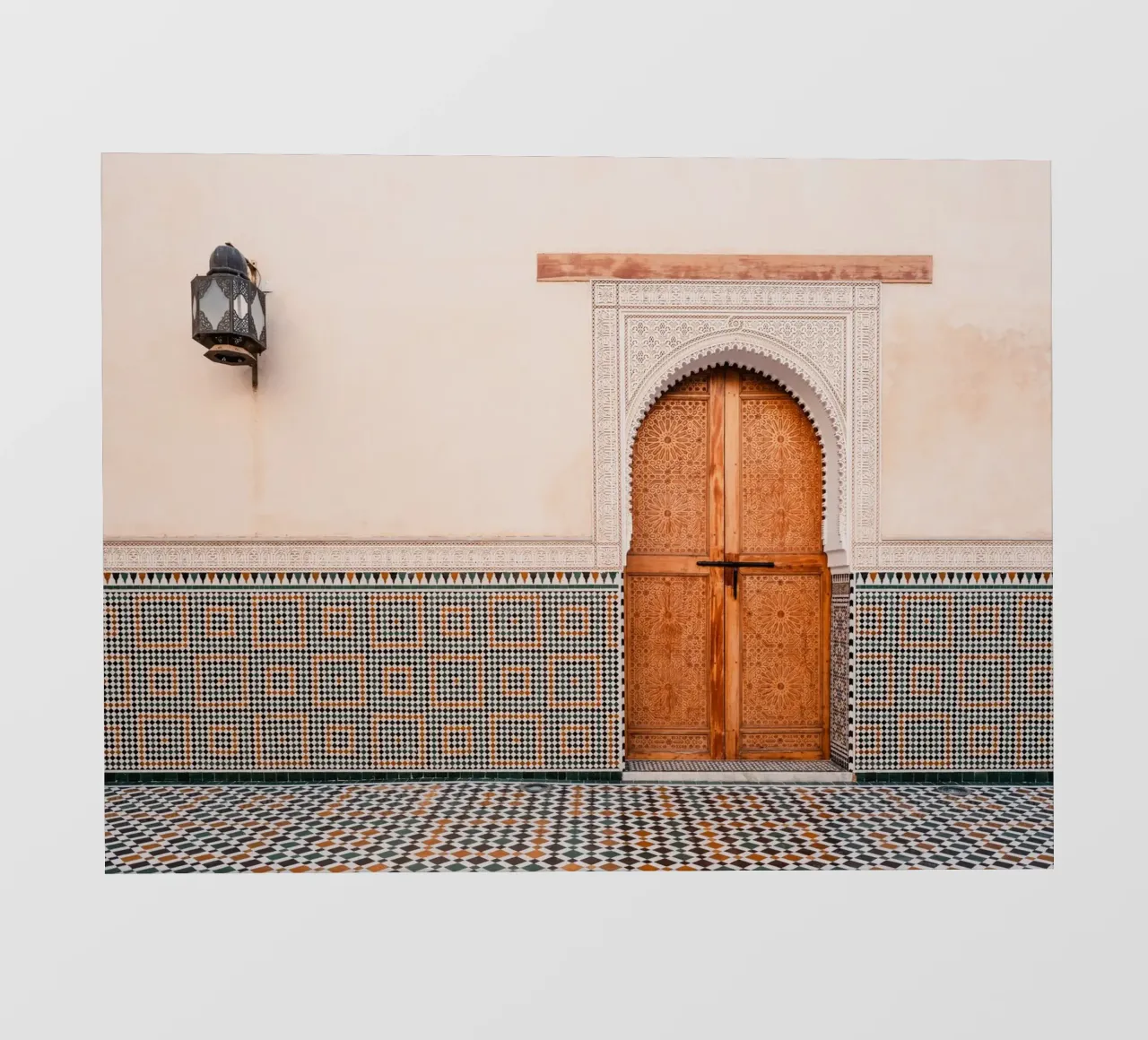 Moroccan door and colorful mosaic tiles pellicola backlit da photolovers