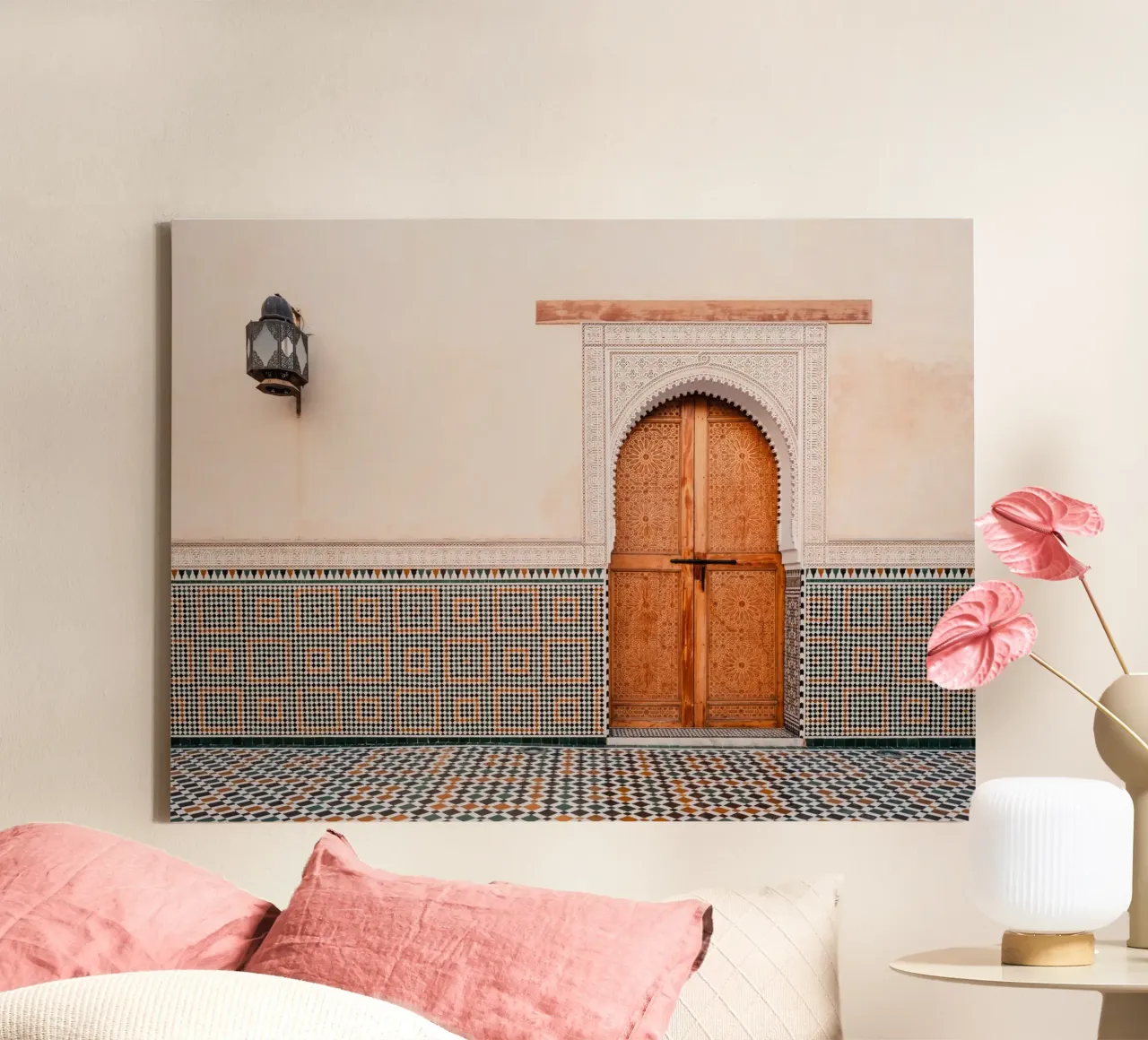 Moroccan door and colorful mosaic tiles tela con Cornice a cassetta da photolovers