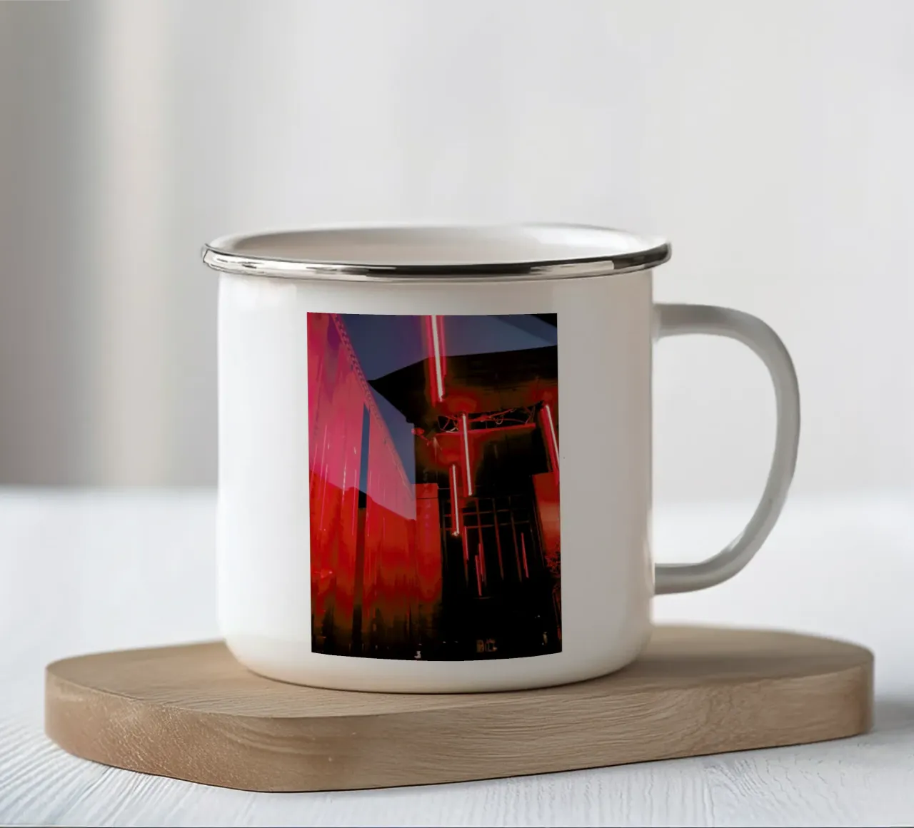 Red Room tazza in smalto da Sebastian Hilgetag