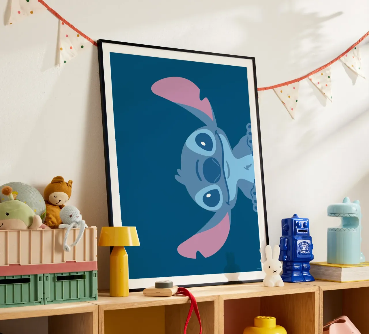 Hello Stitch Poster mit Aluminium Rahmen von Stitch