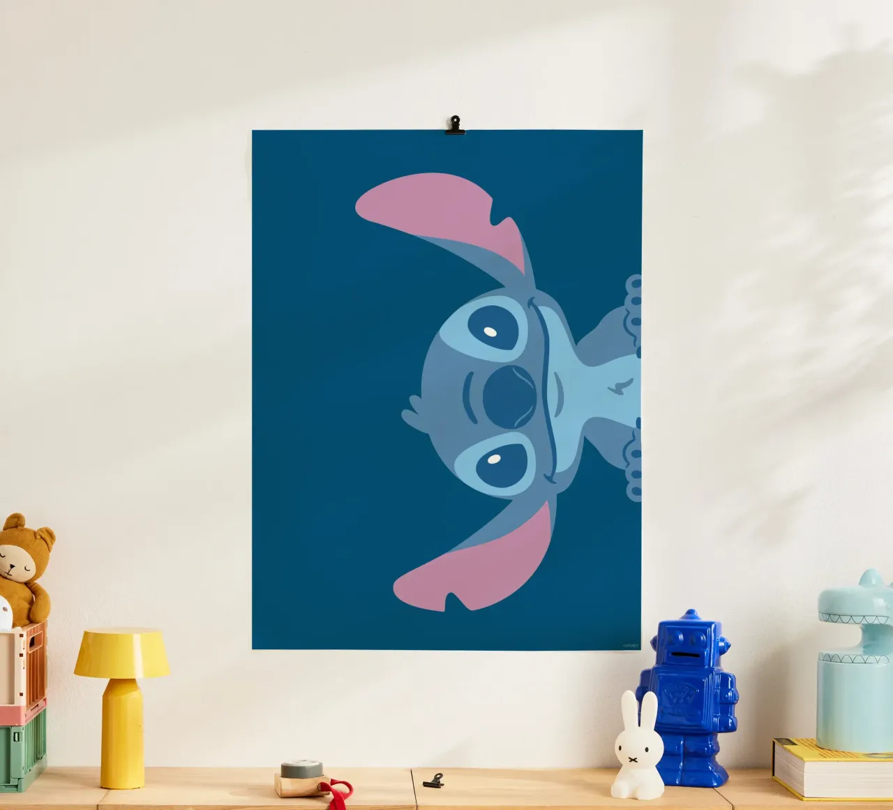 Hello Stitch Poster mit Aluminium Rahmen von Stitch