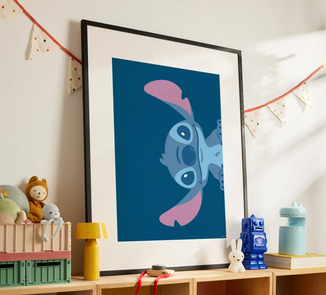 Hello Stitch Poster mit Aluminium Rahmen von Stitch