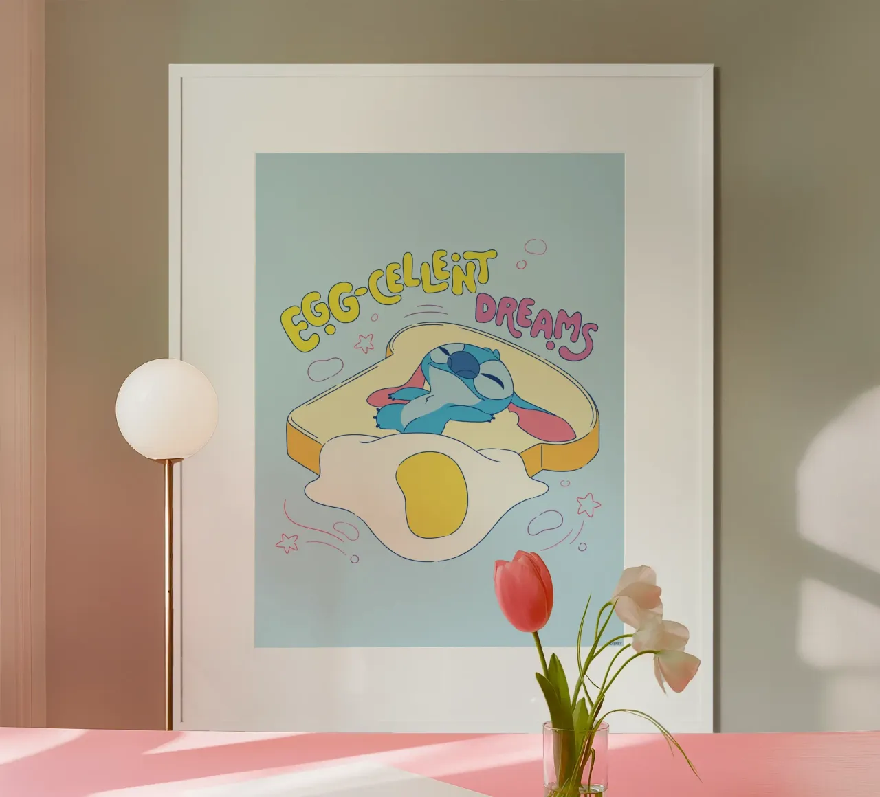 Stitch - egg-cellent Poster mit Aluminium Rahmen von Stitch