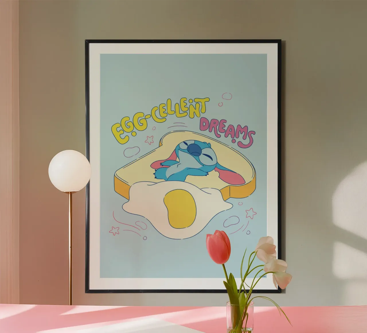 Stitch - egg-cellent Poster mit Aluminium Rahmen von Stitch