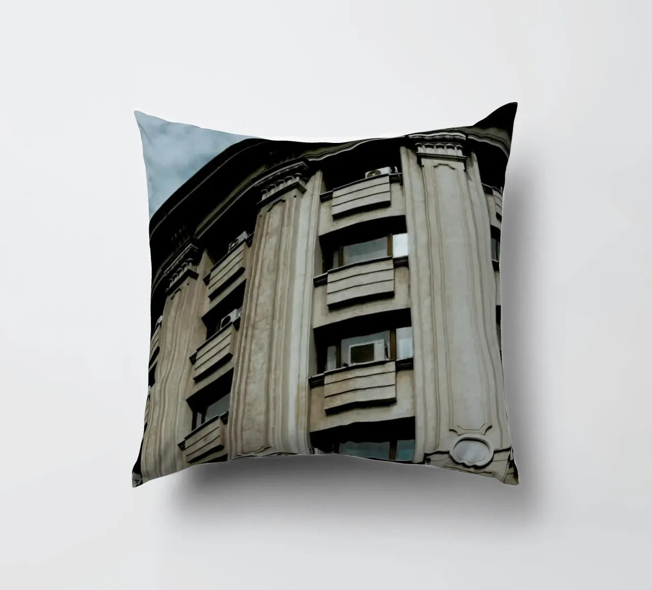 Monumental Architecture cuscino da Sebastian Hilgetag