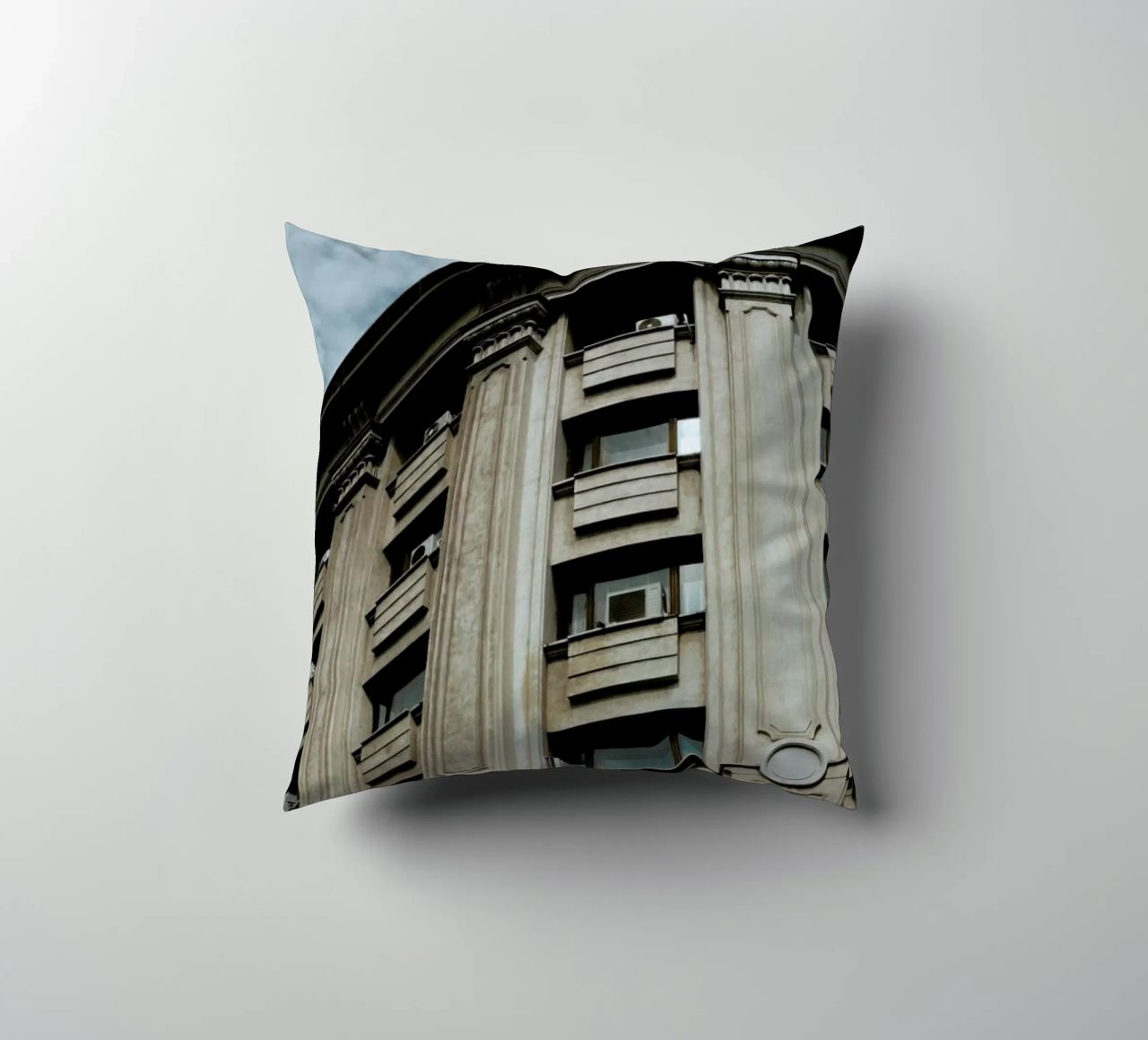 Monumental Architecture cuscino da Sebastian Hilgetag