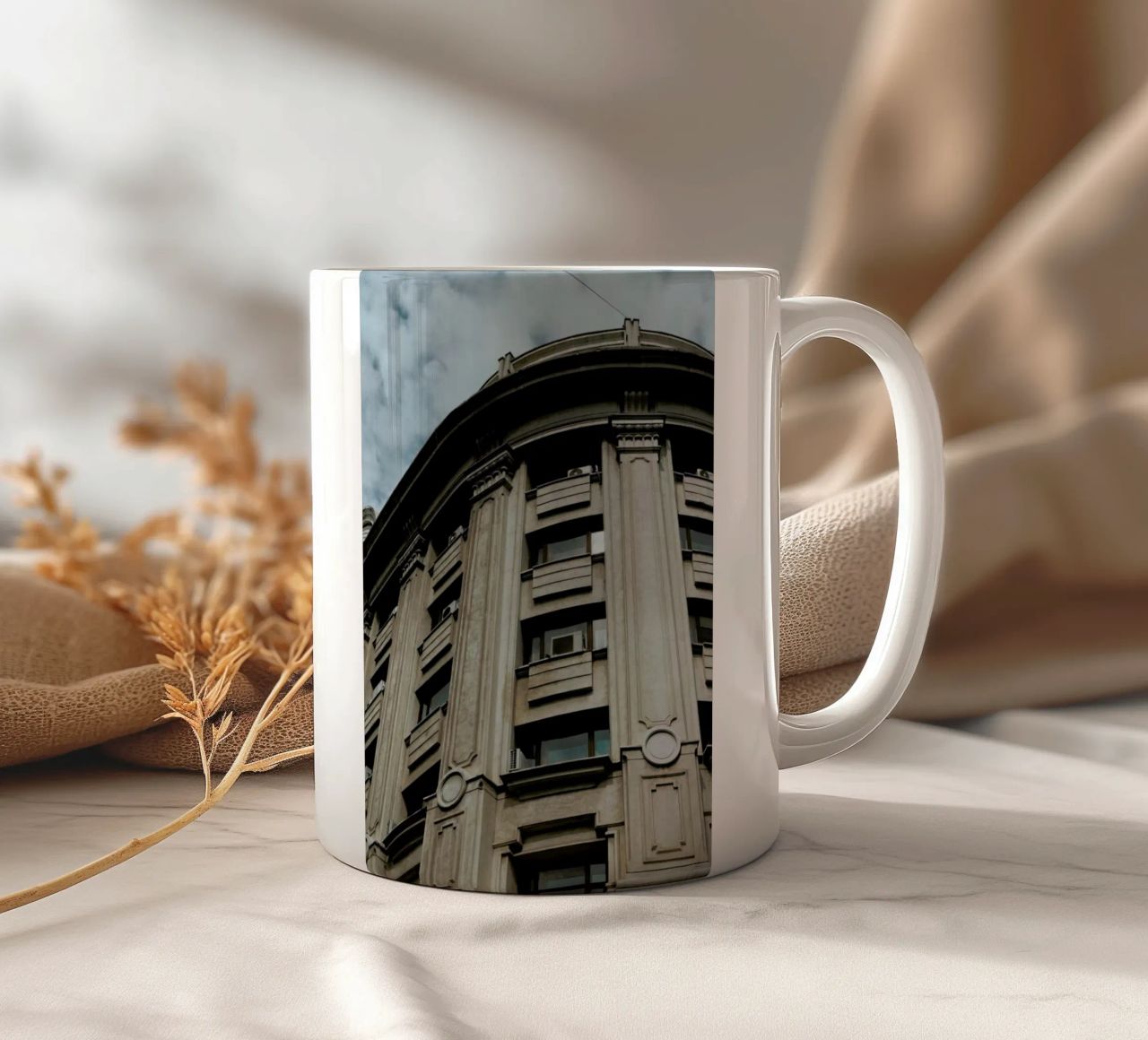 Monumental Architecture tazza in ceramica da Sebastian Hilgetag