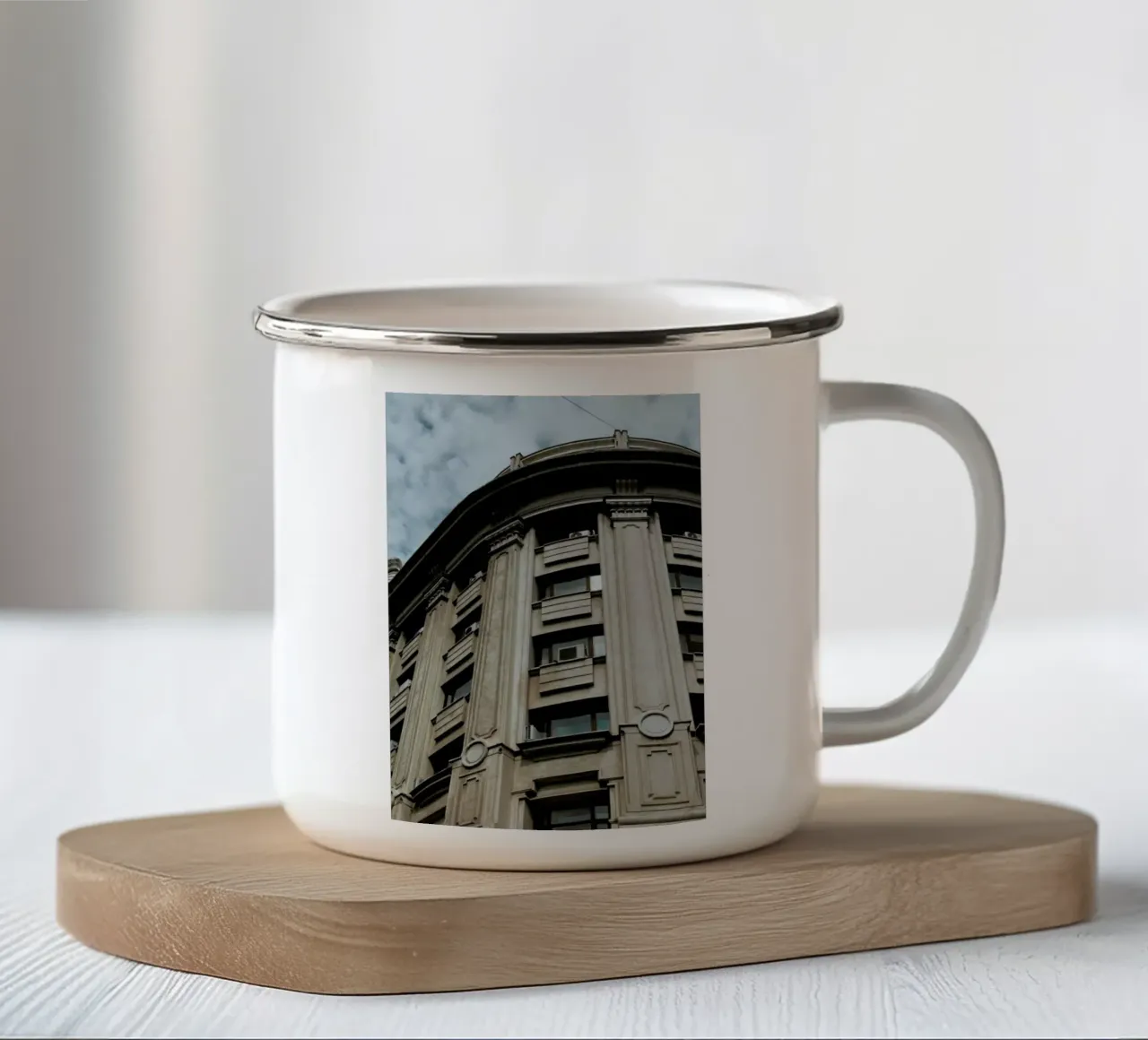 Monumental Architecture Emaille Tasse von Sebastian Hilgetag