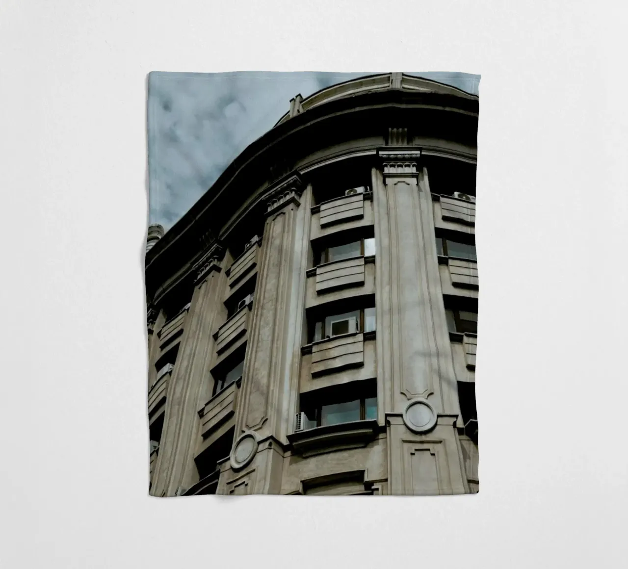 Monumental Architecture coperta in pile da Sebastian Hilgetag