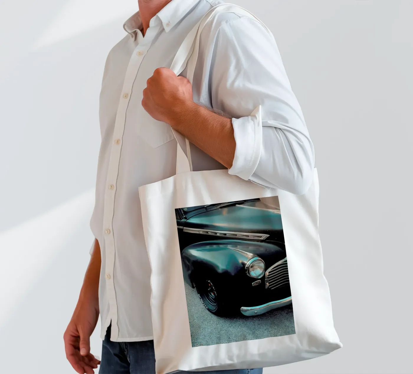 Black Oldtimer tote bag by Sebastian Hilgetag