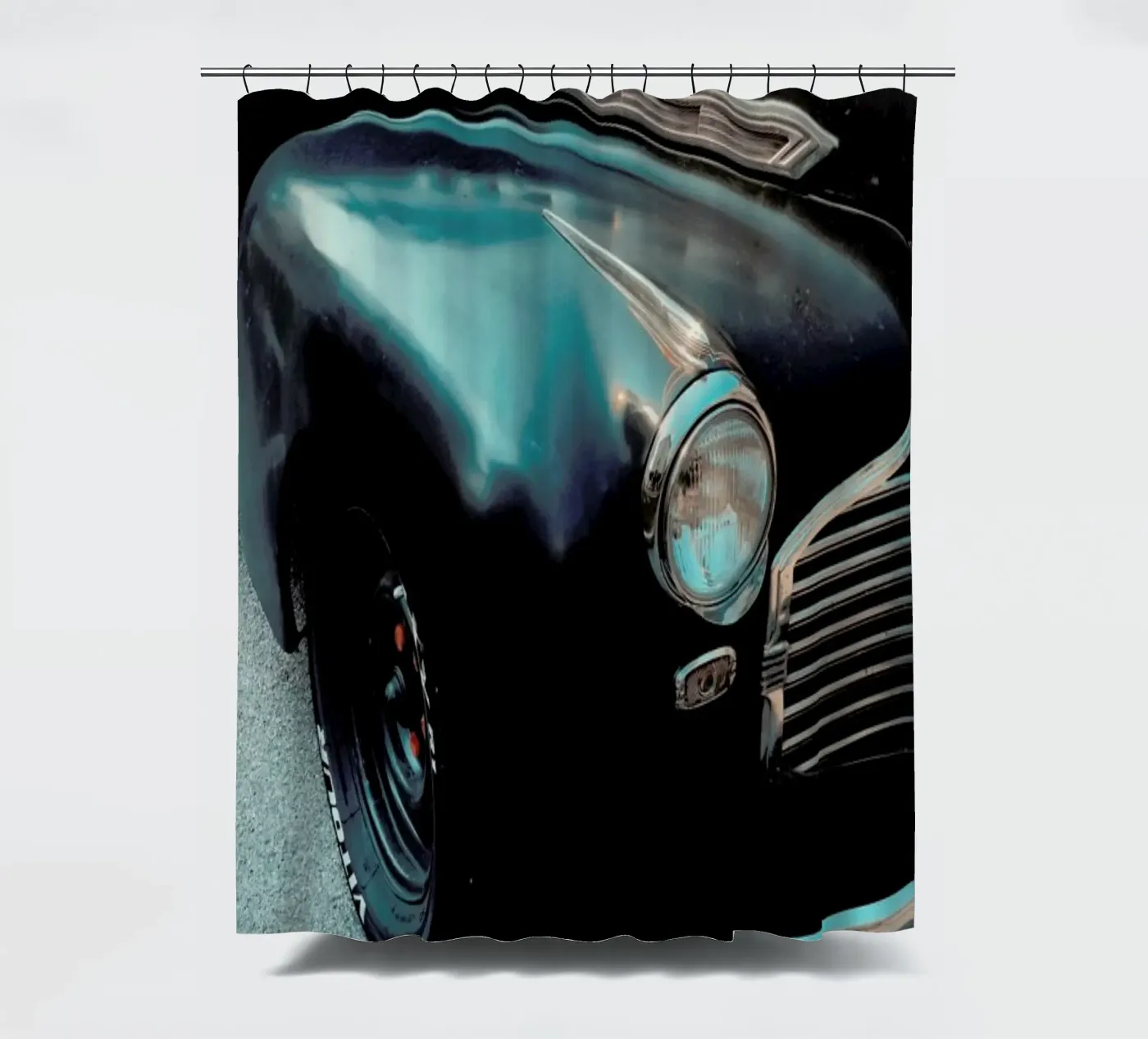 Black Oldtimer Duschvorhang von Sebastian Hilgetag