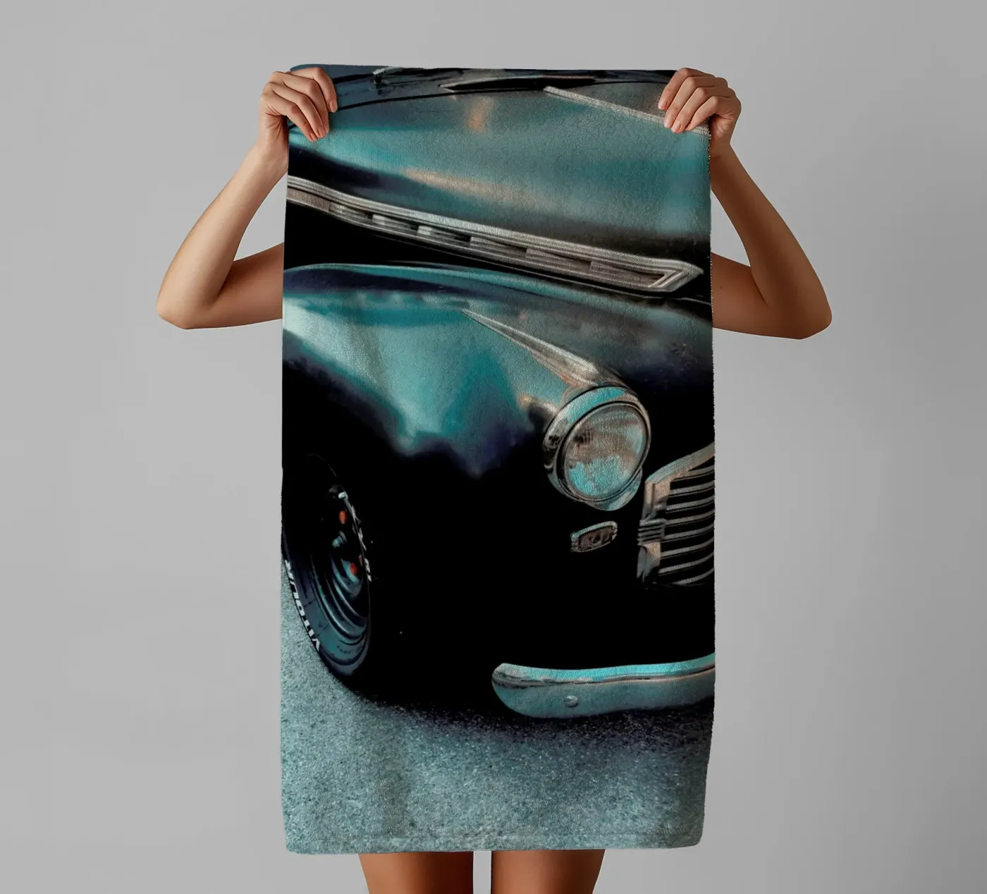 Black Oldtimer towel by Sebastian Hilgetag