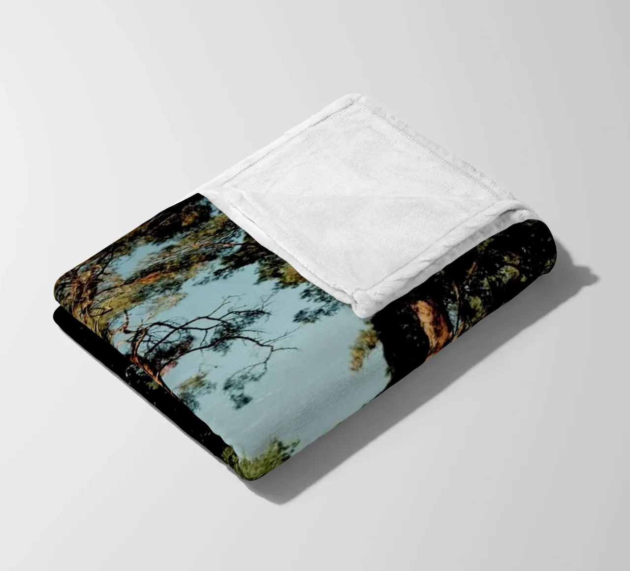 Trees At Sundown coperta in pile da Sebastian Hilgetag