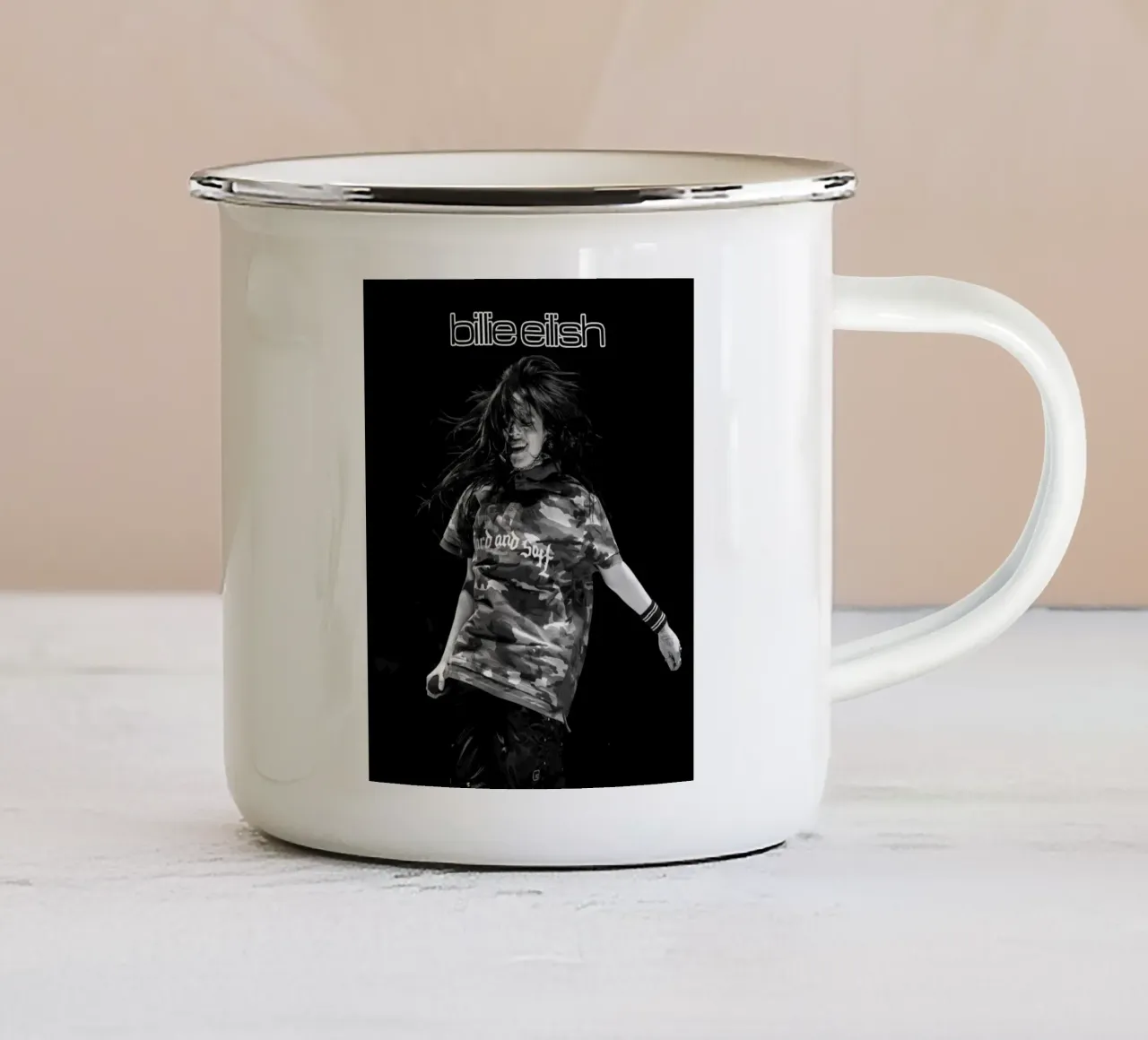 Stile Billie Eilish tazza in smalto da VintageSingerWorld