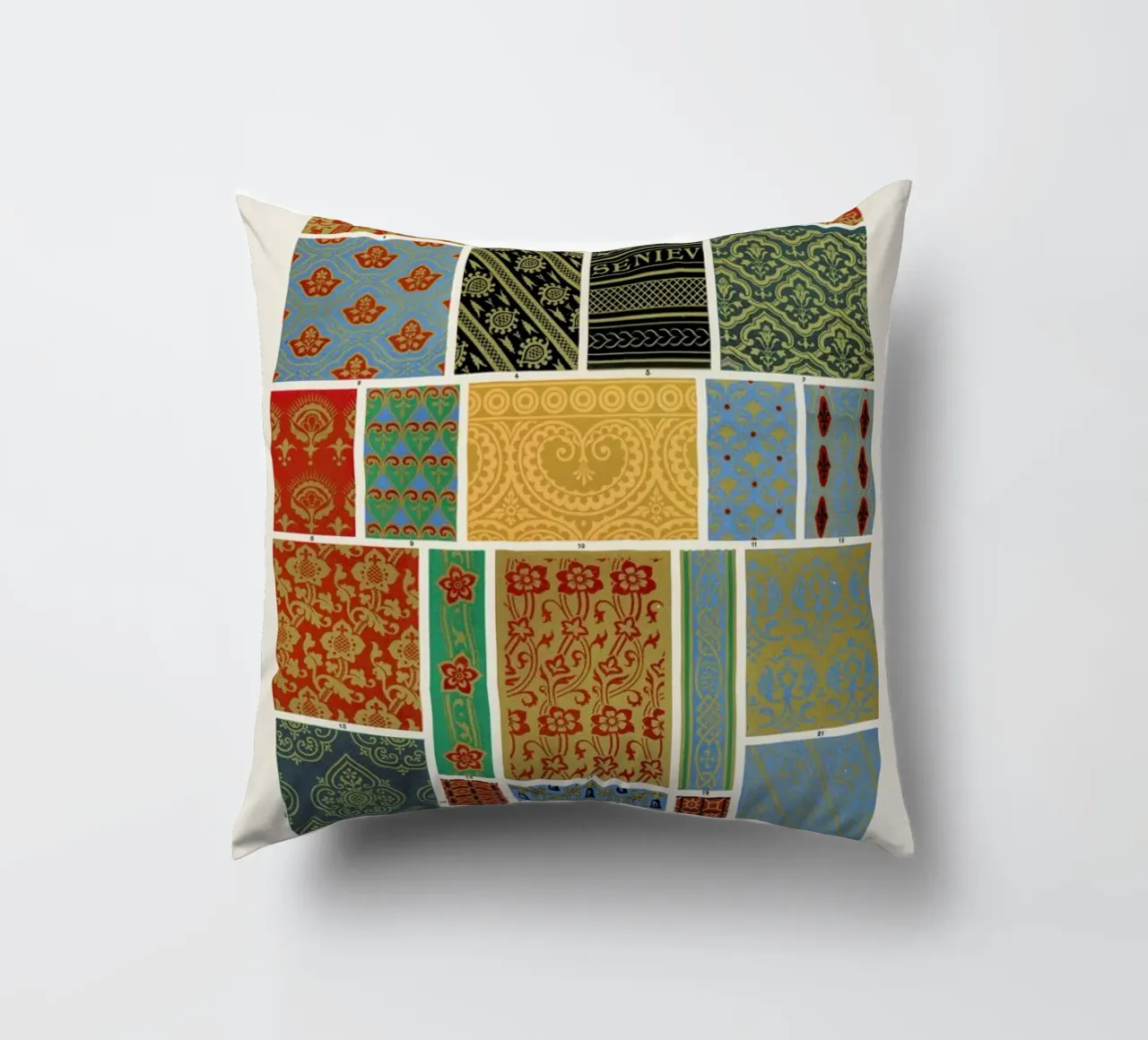 Racinet -  Medieval  Ornamental Pattern III cuscino da Vintage by JUNIQE