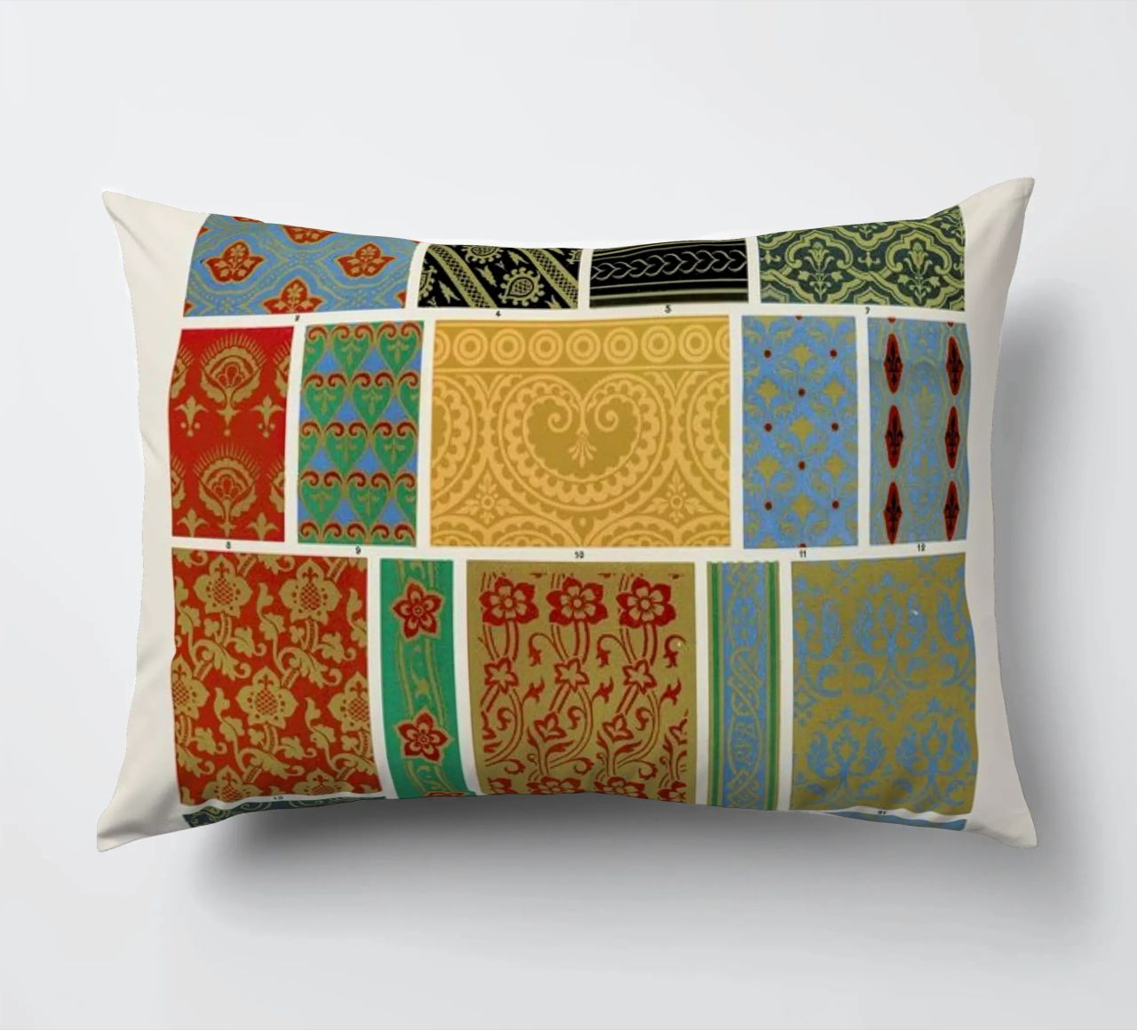 Racinet -  Medieval  Ornamental Pattern III coussin de Vintage by JUNIQE