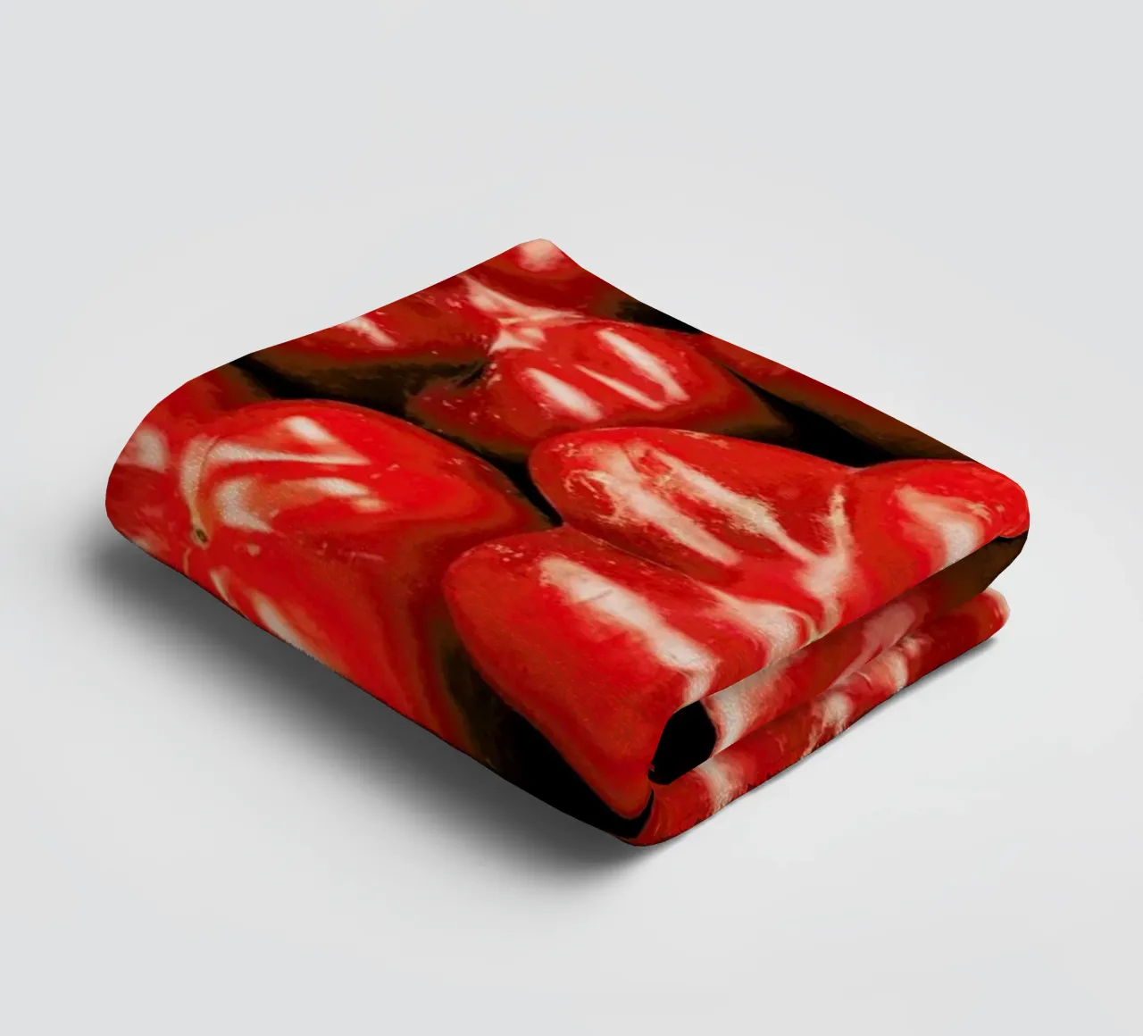 Paprika Love towel by Sebastian Hilgetag