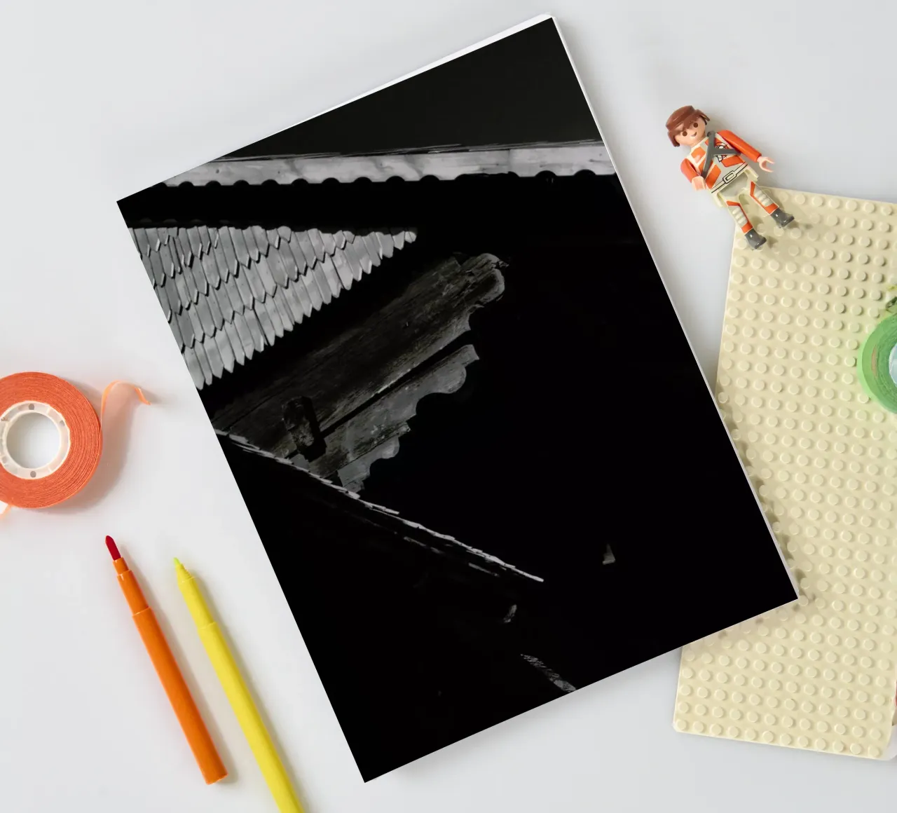 Close Details notebook by Sebastian Hilgetag