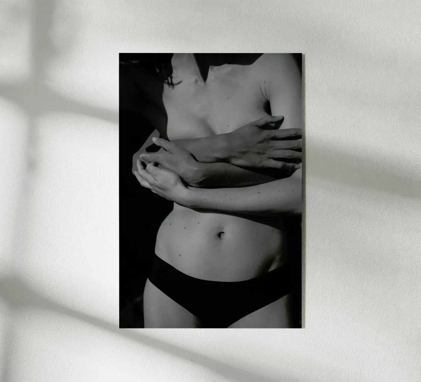 Holding plexiglass da Chris Abatzis