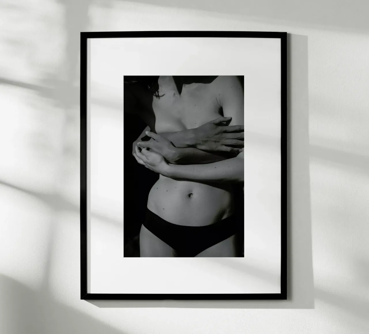 Holding poster da Chris Abatzis