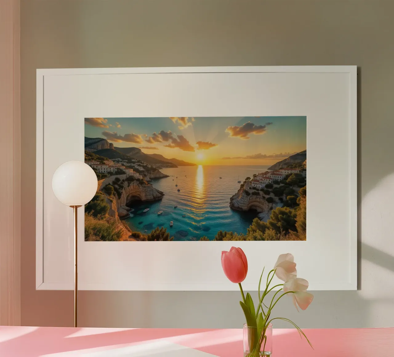Tramonto sulla costa mediterranea poster con telaio in legno da Wild Beauty