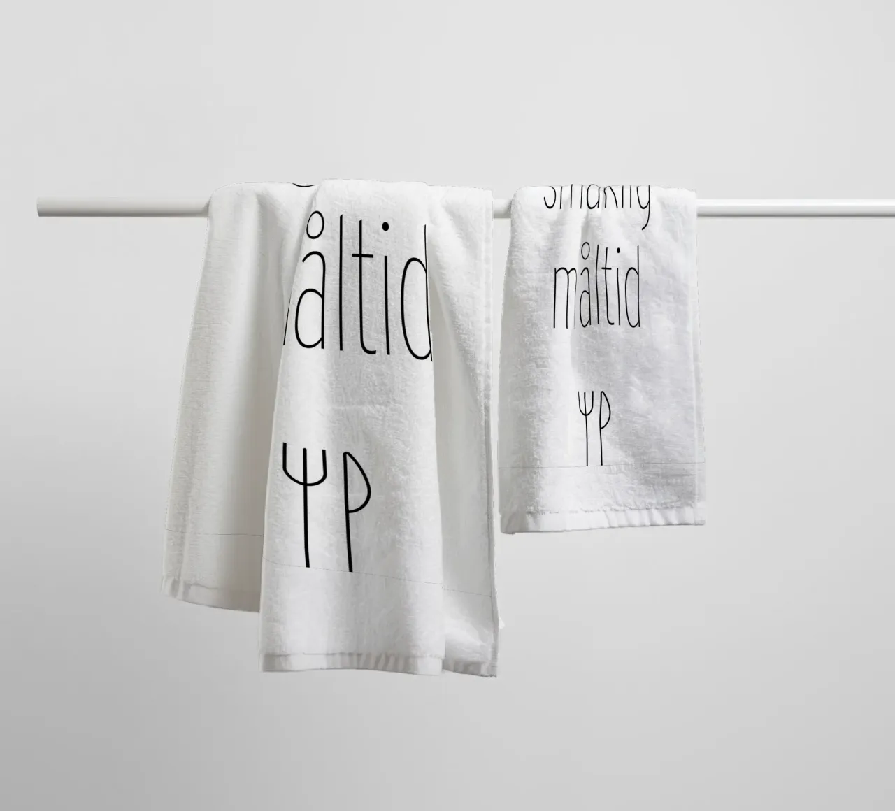 smaklig måltid. ( mehrere Varianten verfügbar) towel by FRICKE DESIGN