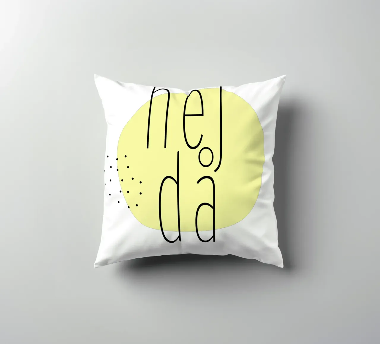 Hej då. cuscino da FRICKE DESIGN