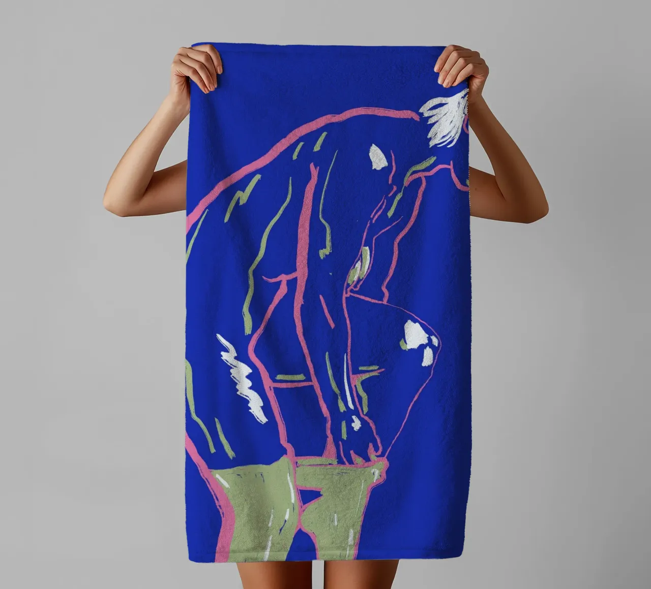 Nu dans un legging vert serviette de bain de Little Dean