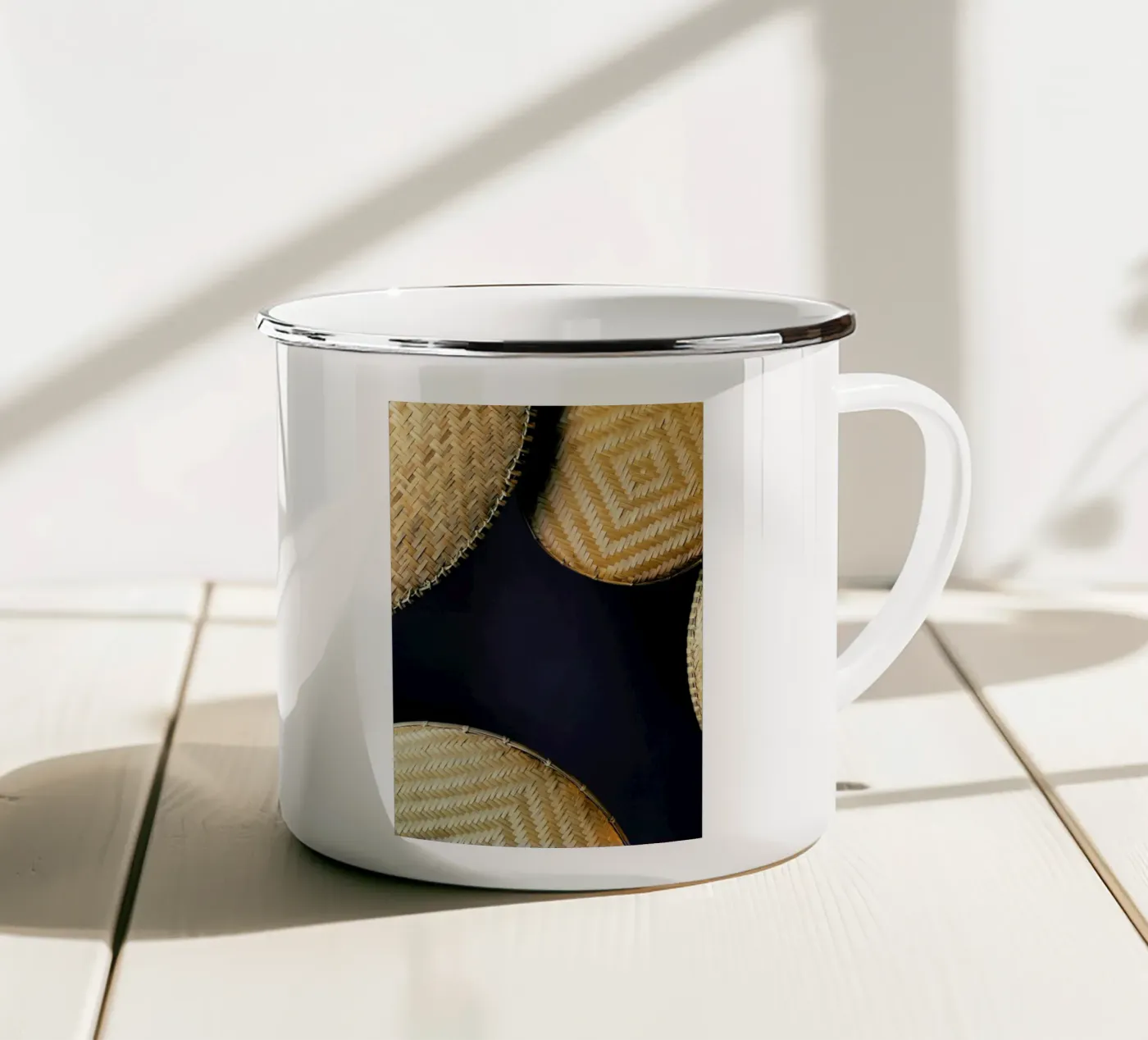 Complementary Pattern Emaille Tasse von Sebastian Hilgetag