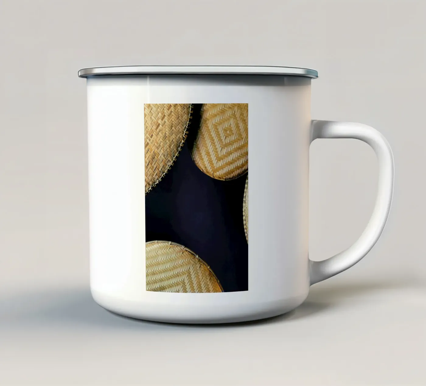 Complementary Pattern Emaille Tasse von Sebastian Hilgetag