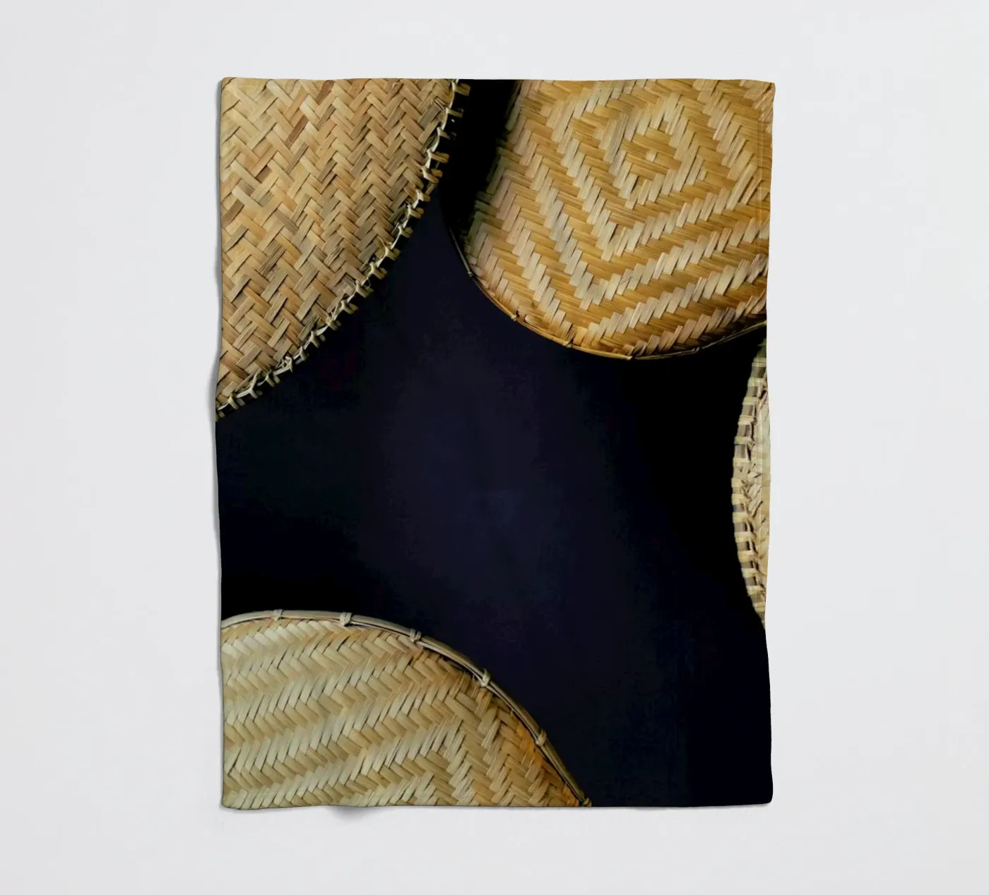 Complementary Pattern fleece blanket by Sebastian Hilgetag