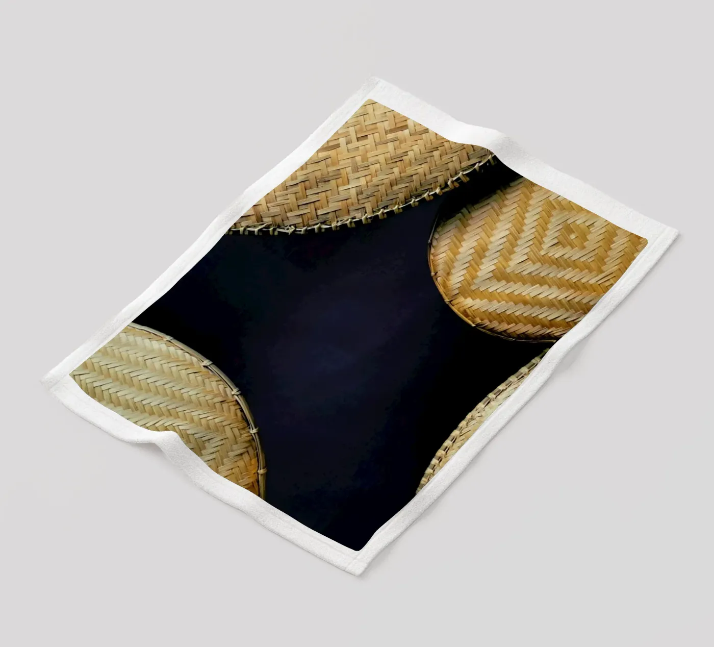 Complementary Pattern fleece blanket by Sebastian Hilgetag