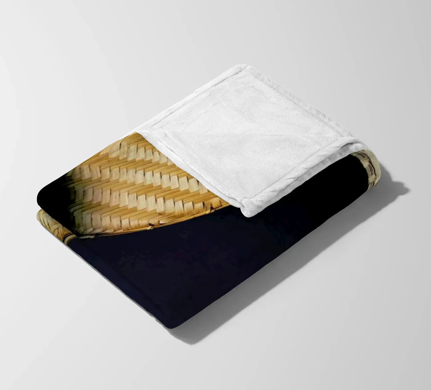 Complementary Pattern fleece blanket by Sebastian Hilgetag