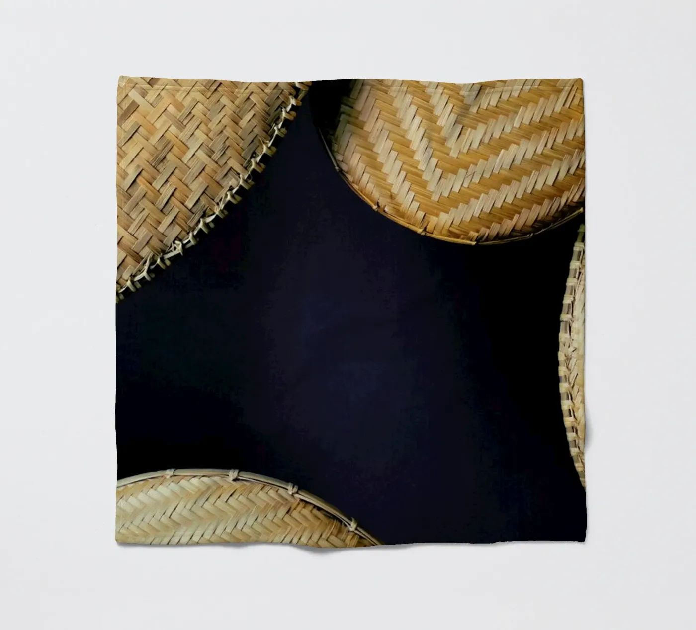 Complementary Pattern fleece blanket by Sebastian Hilgetag