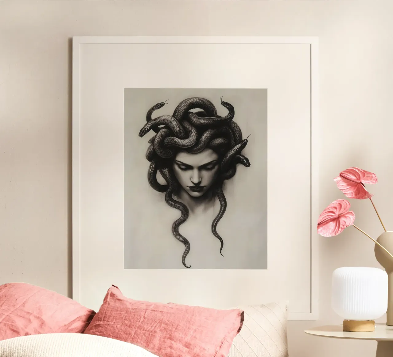 Ritratto di Medusa poster con telaio in legno da animals_studio