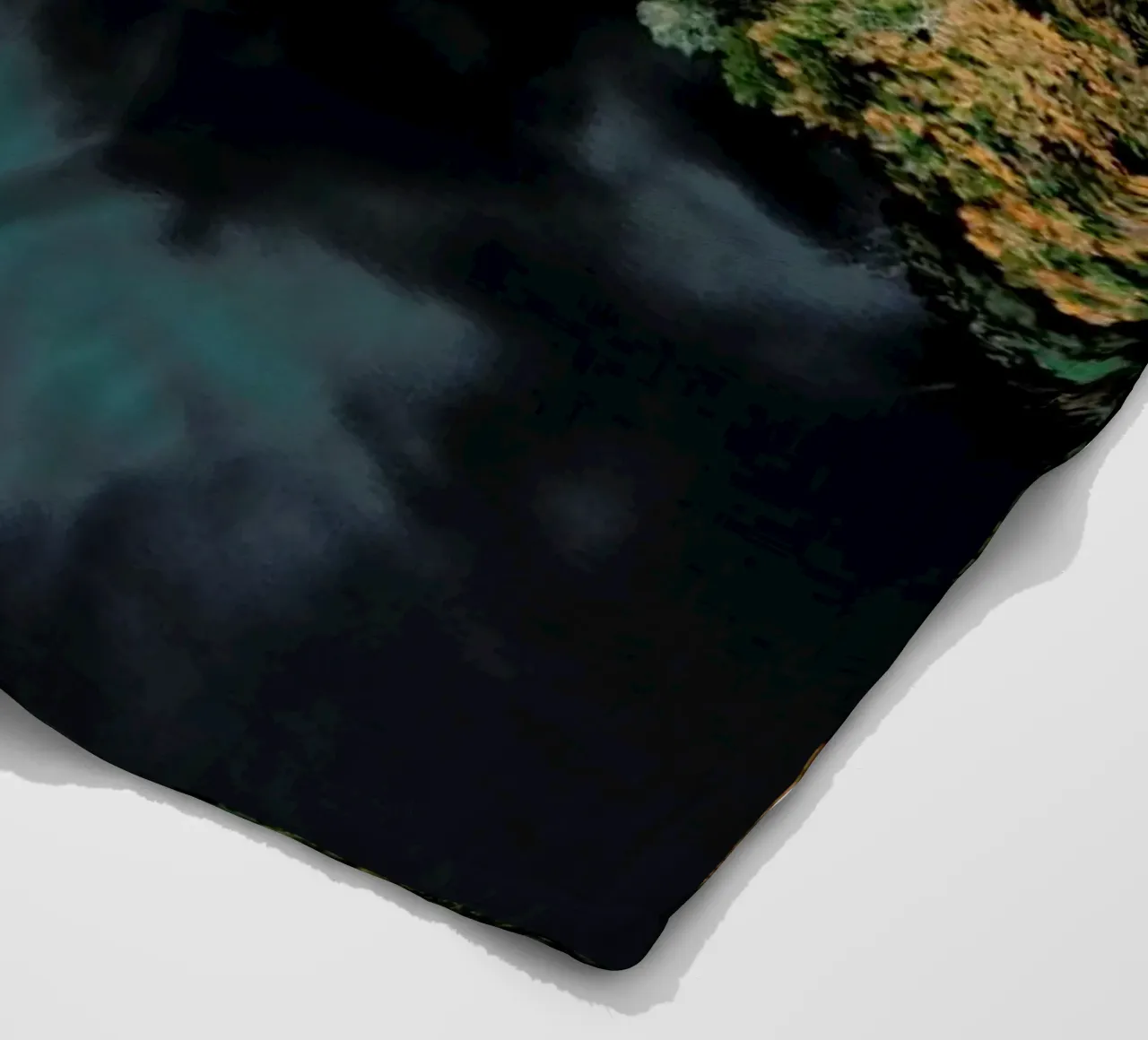 Forest And Water coperta in pile da Sebastian Hilgetag