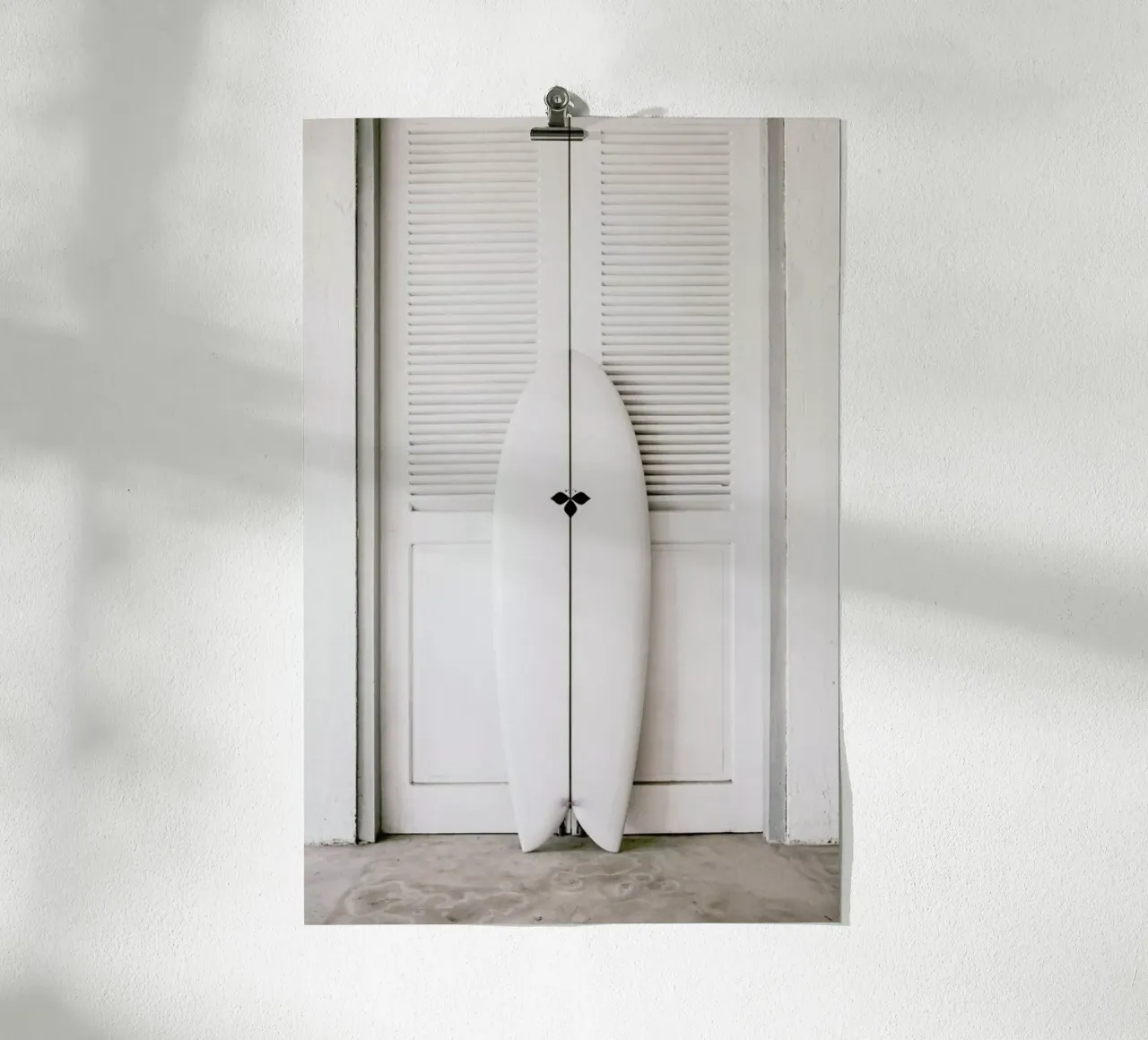 Surf Symmetrie poster con telaio in alluminio da Chris Abatzis