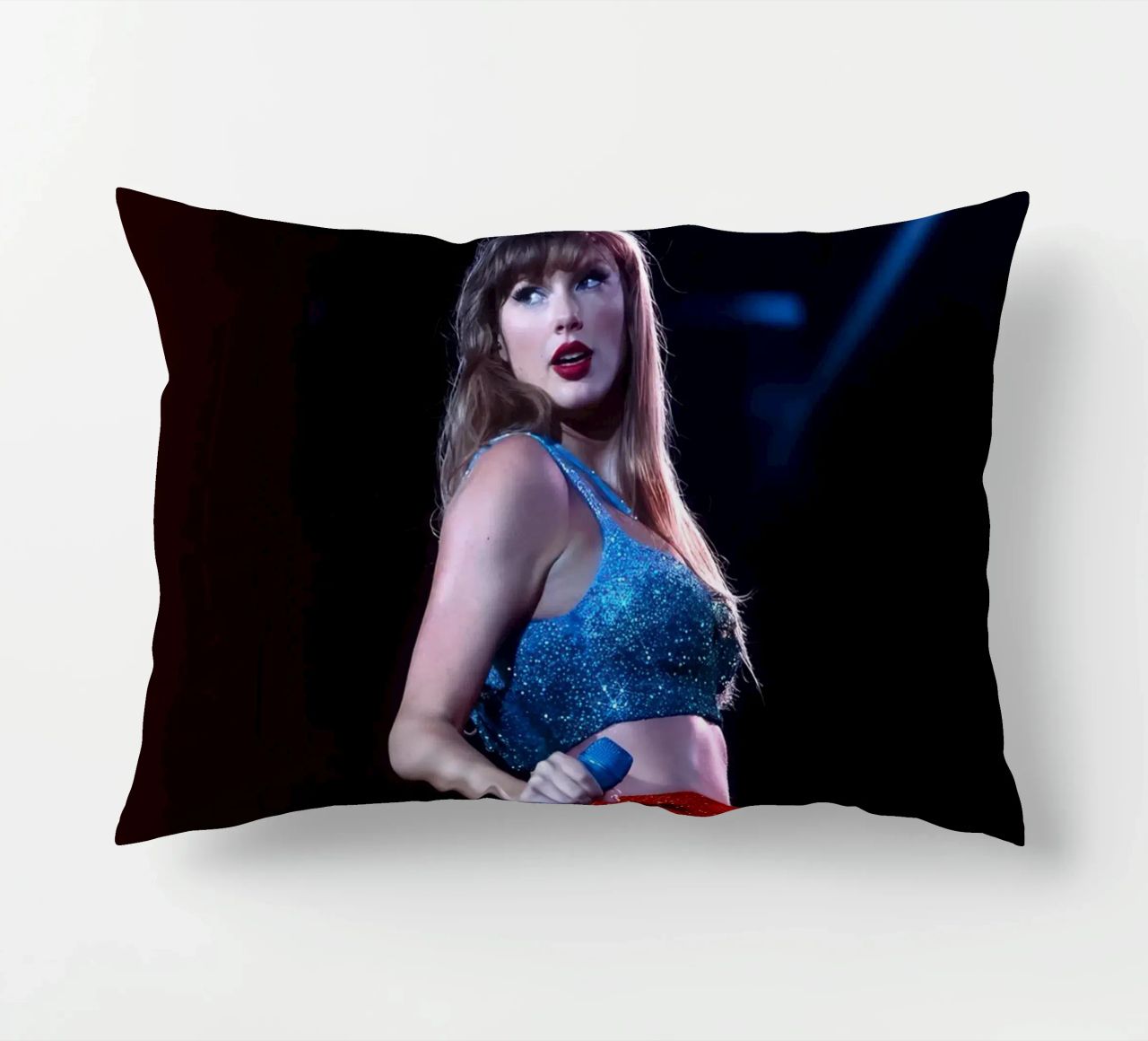 taylor swift suonare canzone cuscino da NindaCreationsArt