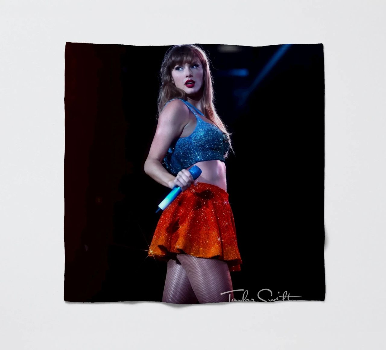 taylor swift suonare canzone coperta in pile da NindaCreationsArt