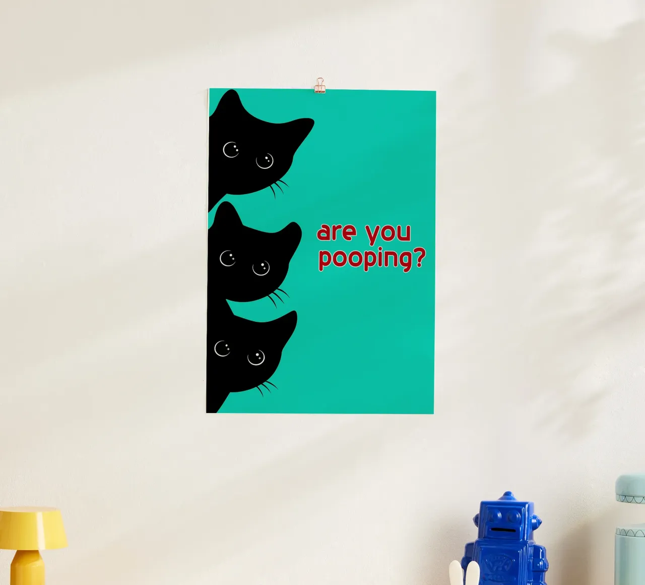 gatto stai facendo la cacca in modo strano poster con telaio in legno da Nayara