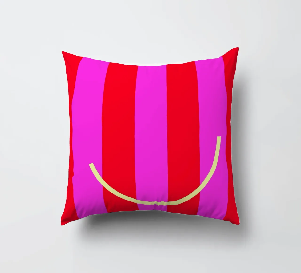 smile. cuscino da FRICKE DESIGN