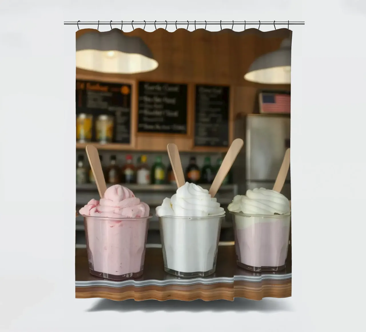 Varietà di deliziosi gusti di gelato soft serve esposti tenda da doccia da DesignDoodle