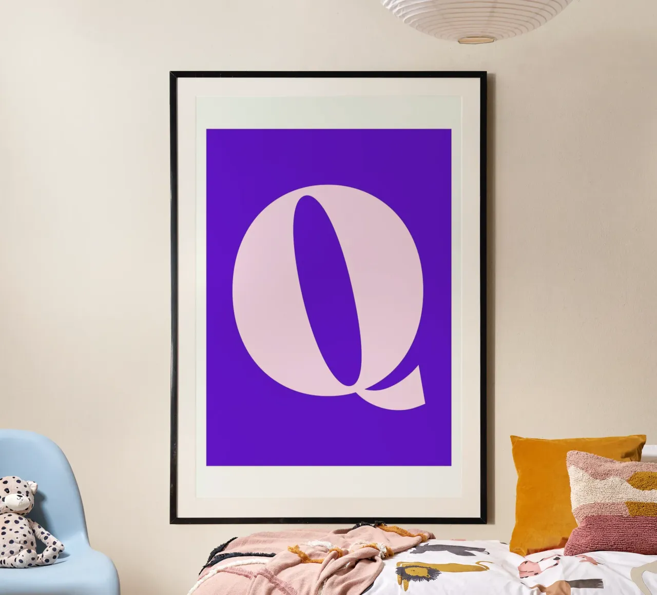 Colorful Q poster con telaio in alluminio da Mottos by Sinan Saydik