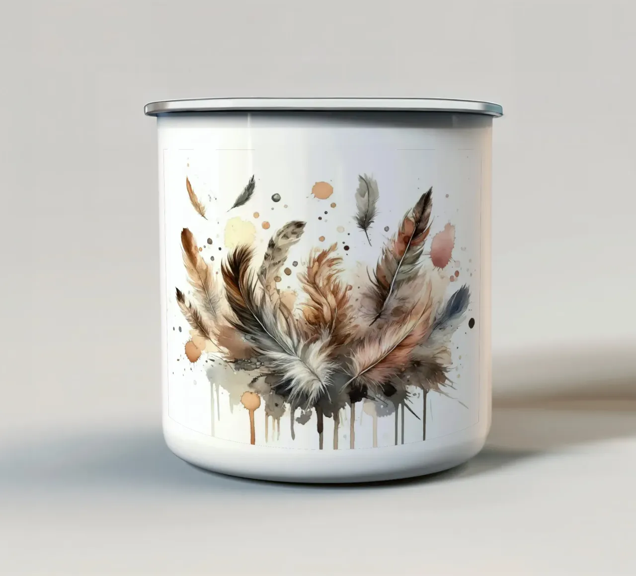 Piume in armonia tazza in smalto da Chromatic Fusion Studio